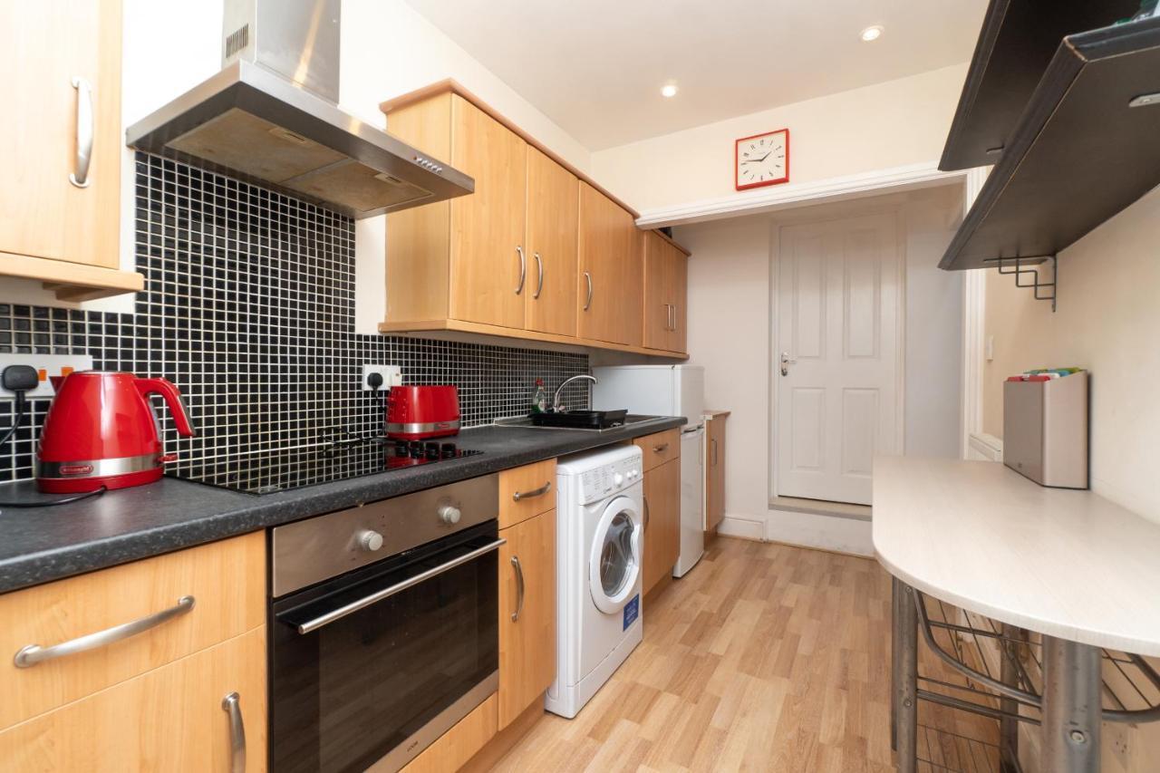 Spacious 2 Bed Southville Flat Near Harbourside Bristol Exterior photo
