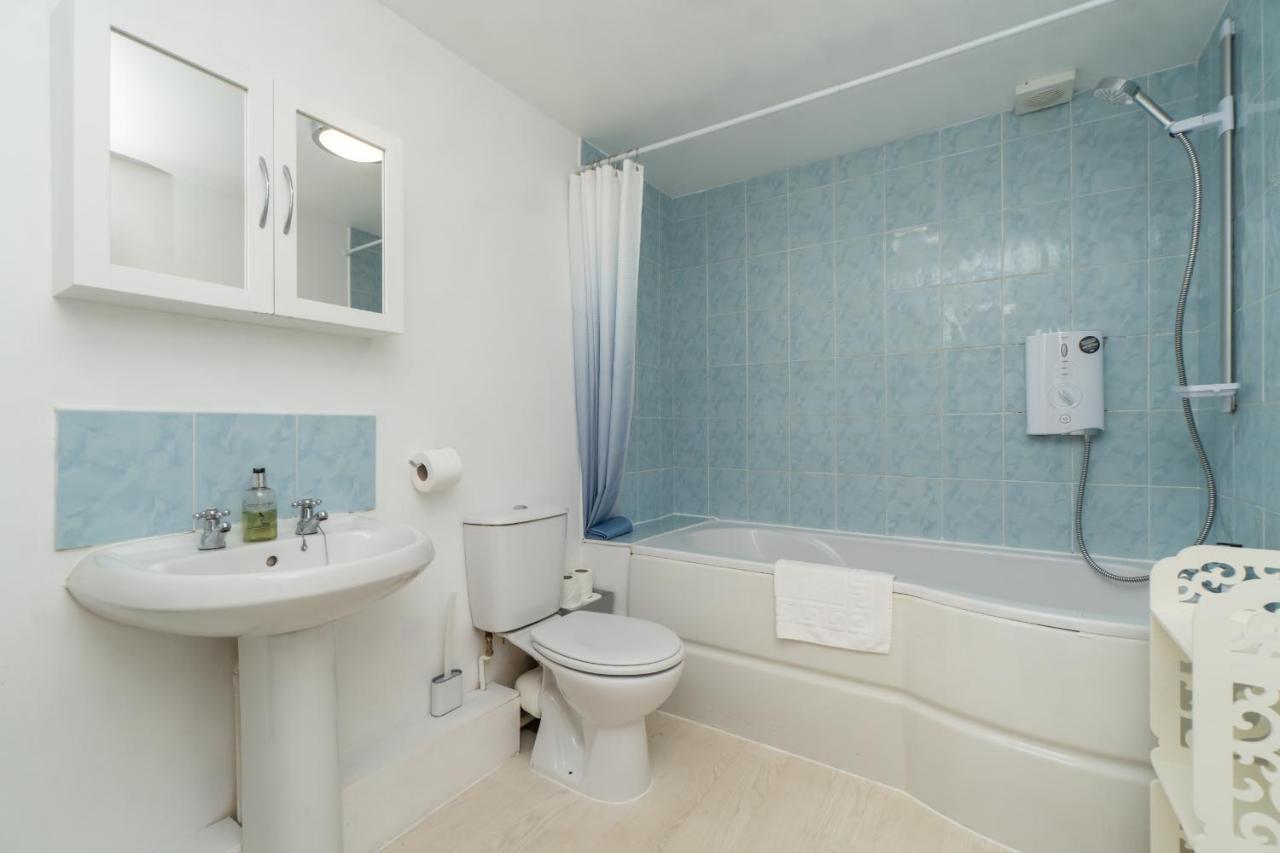 Spacious 2 Bed Southville Flat Near Harbourside Bristol Exterior photo