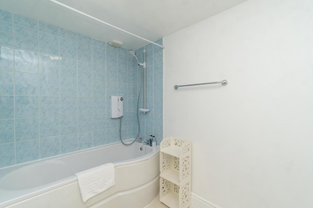 Spacious 2 Bed Southville Flat Near Harbourside Bristol Exterior photo